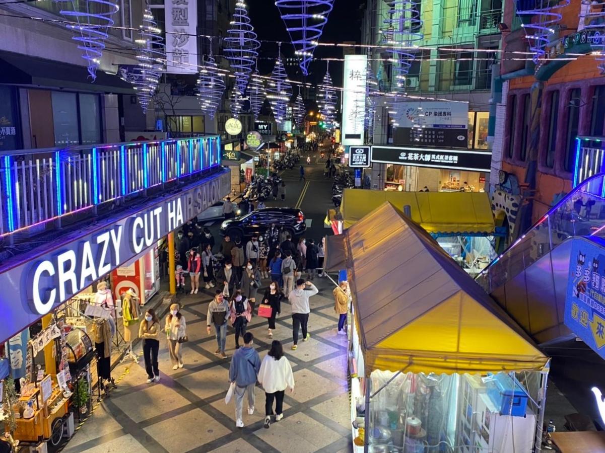 一中街星辰 Apartamento Taichung Exterior foto